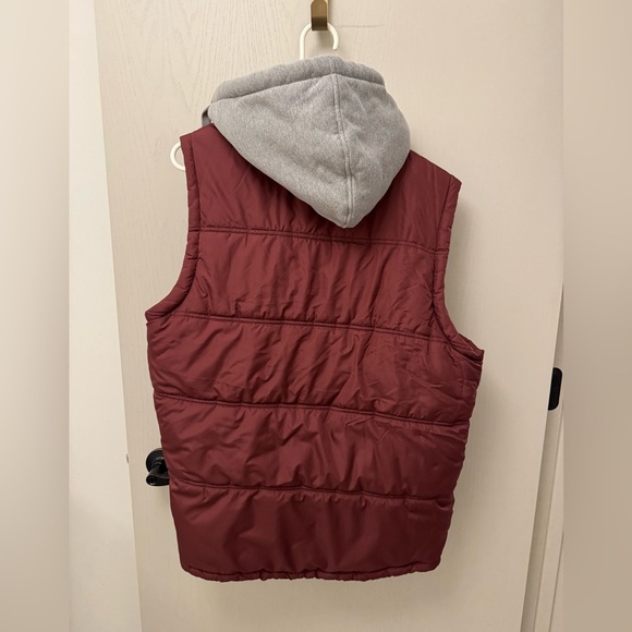 Men’s Weatherproof Vintage Maroon Puffer Vest with Hood Sz L EUC - Picture 10 of 12